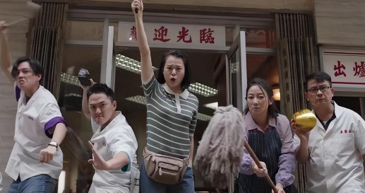 《狮子山下的故事》是一部庆祝香港回归25周年的献礼剧，赢得了不错的口碑。